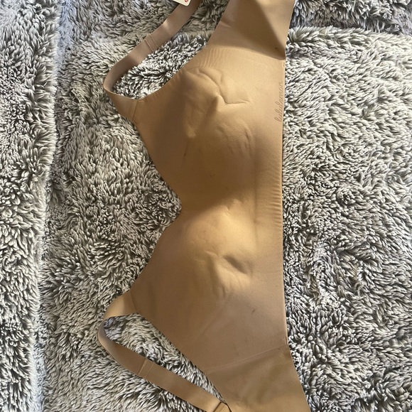 34 E Lululemon Hold true bra nwt - Picture 4 of 6